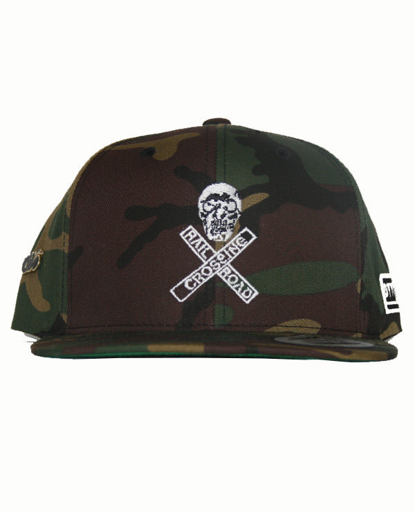 Skull Crossing Snap Back